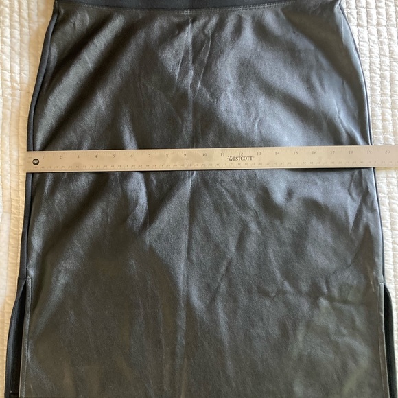 GAP faux leather/jersey pull on skirt size M/P - Picture 8 of 9